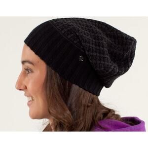 NWOT lululemon Peace Of Mind Toque